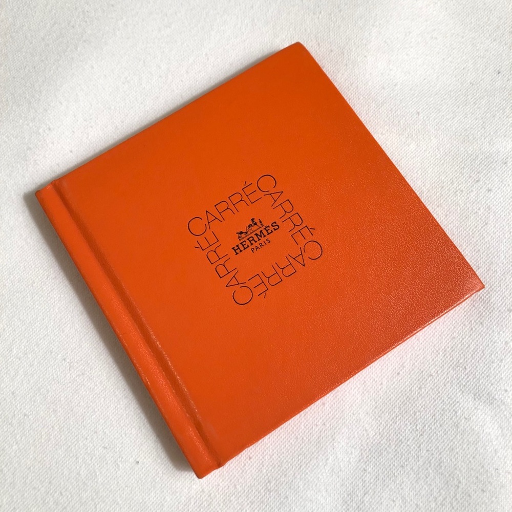Hermès Le Carre-Scarf Tying Book